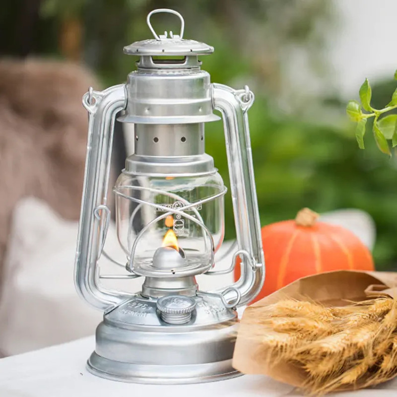 Керосиновая лампа Feuerhand Hurricane Lantern Baby Special 276 Zinc